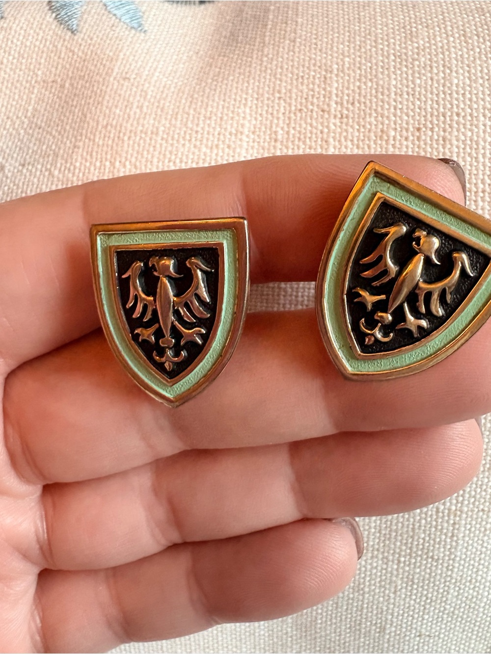 Vintage SWANK Mid Century Eagle Crest Enamel Cuff Links and Tie Bar